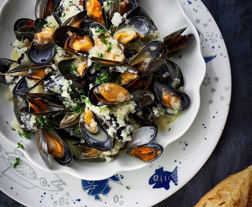 Cozze al vino bianco con salsa allo yogurt (no panna)