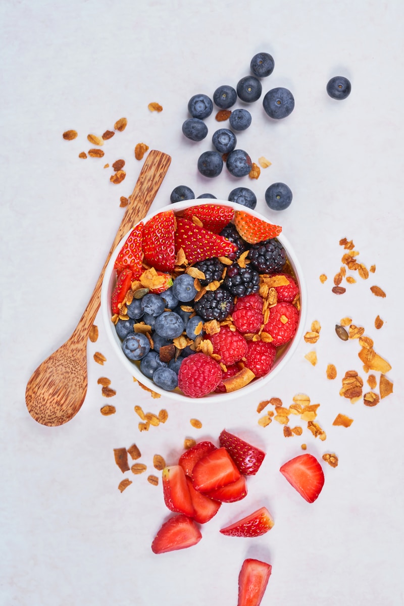 Acai Bowl con Frutti Rossi e Granola