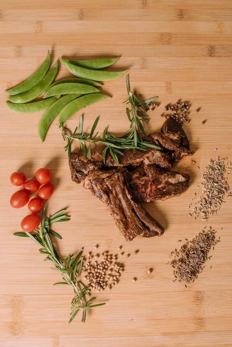 Arrosto di Agnello alle Erbe Mediterranee con Aglio e Limone