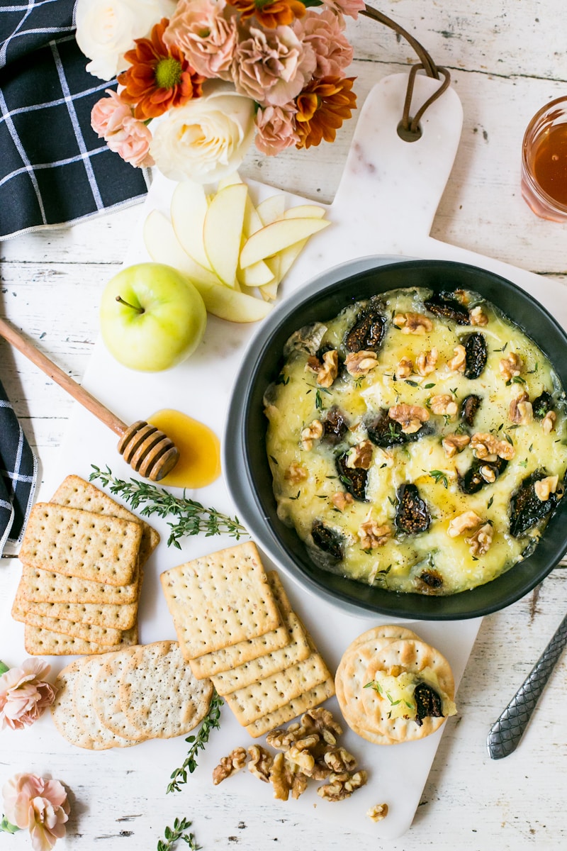 Brie al Forno con Miele e Noci