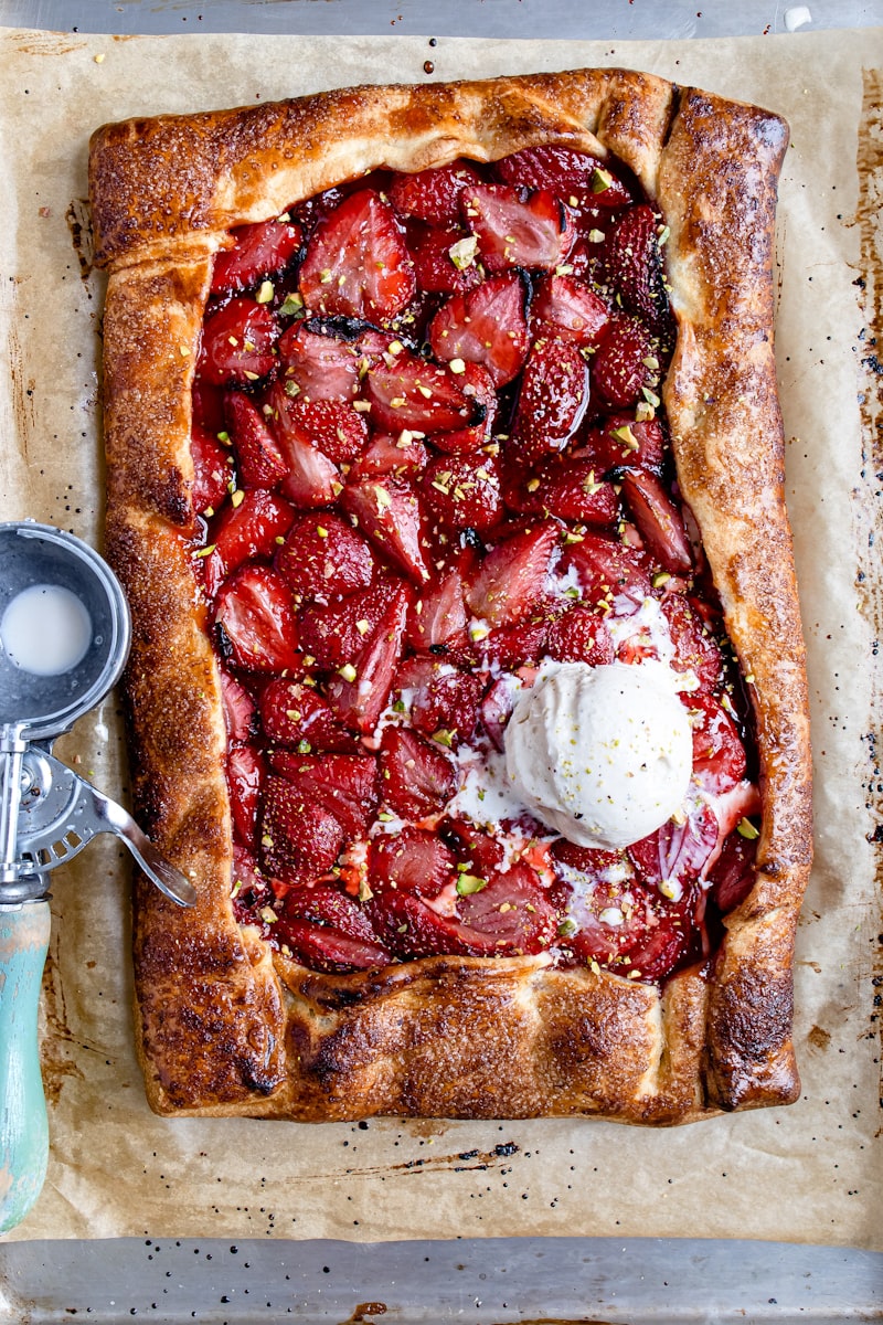 Crostata alle Fragole Fresche con Crema Pasticcera alla Vaniglia