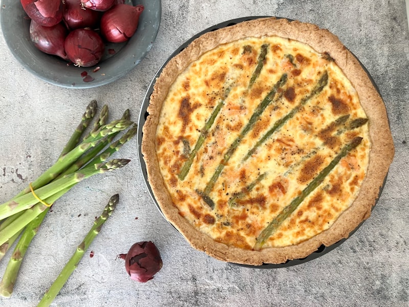 Frittata di Asparagi e Pecorino con Erbe Fresche