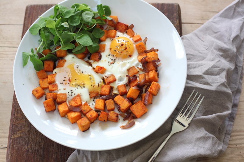 Hash di Patata Dolce e Peperoni con Uova