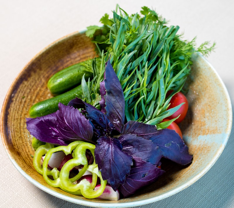 Misticanza di Erbe e Fiori Eduli con Vinaigrette al Limone