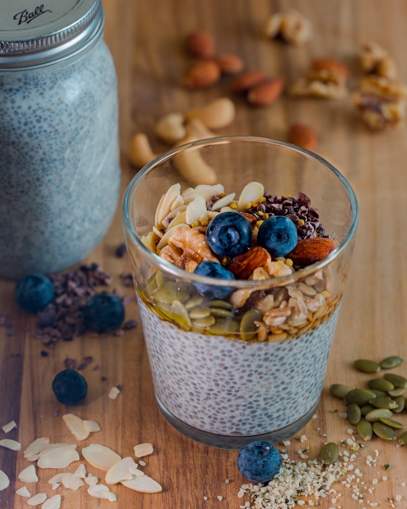 Pudding di Semi di Chia al Cocco con Mango Fresco
