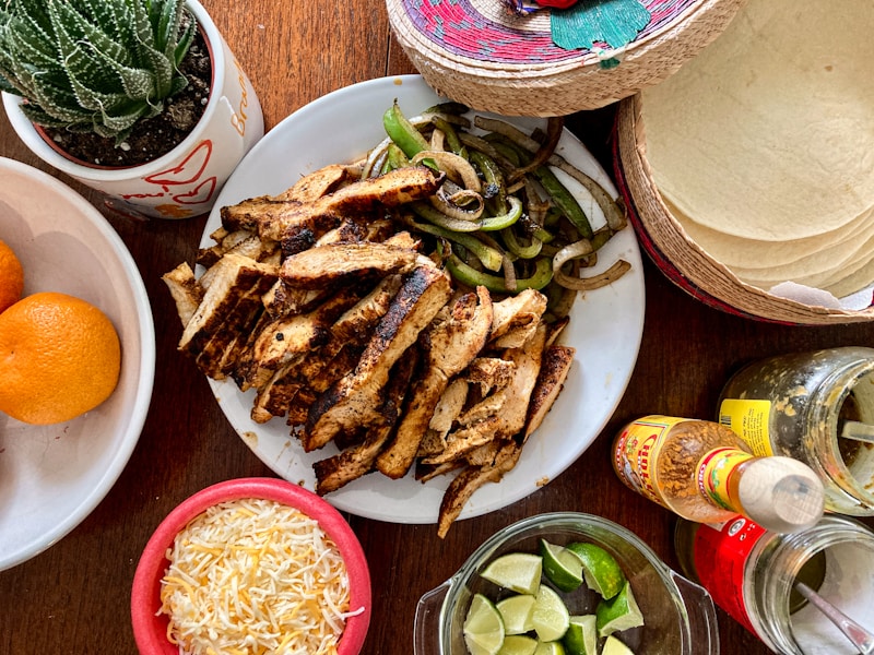 Quesadillas di Pollo e Peperoni Colorati